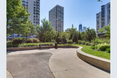 1360 N Sandburg Terrace #1209C, Chicago, IL 60610 - Photo 35