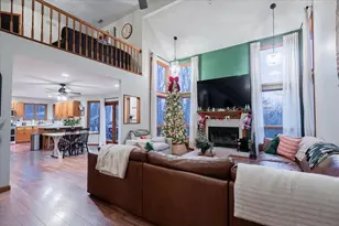 5000 Silverado Ln, Clifton, IL 61727 - Photo 5