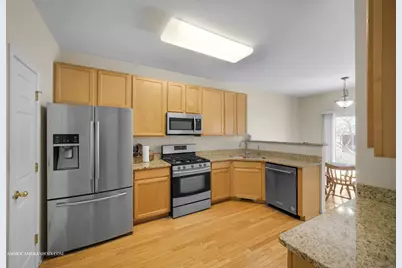 2295 Stoughton Drive, Aurora, IL 60502 - Photo 9