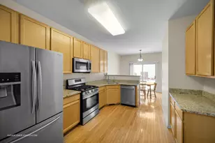 2295 Stoughton Dr, Aurora, IL 60502 - Photo 11