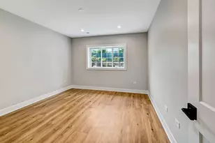 129 Harding Ct, Glen Ellyn, IL 60137 - Photo 35