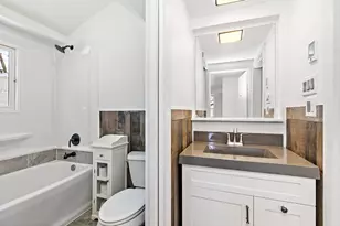 612 S Webster St, Aurora, IL 60505 - Photo 17