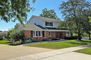 2405 E Miner St, Arlington Heights, IL 60004 - Photo 1