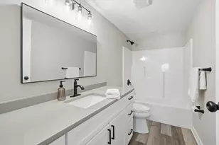 1313 Elizabeth St, Joliet, IL 60435 - Photo 11