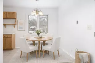 6209 Sands Rd, Crystal Lake, IL 60014 - Photo 9