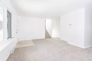 6209 Sands Rd, Crystal Lake, IL 60014 - Photo 5