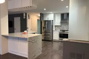 1100 Potter Rd, Park Ridge, IL 60068 - Photo 11