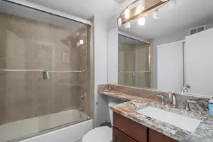 758 N Larrabee St, Chicago, IL 60610 - Photo 11