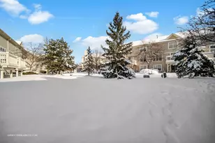 369 Vaughn Cir, Aurora, IL 60502 - Photo 39