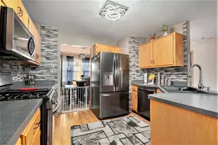 914 Cottonwood Dr, Elwood, IL 60421 - Photo 5