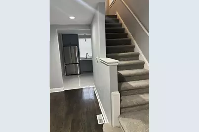 2049 E 93rd Street, Chicago, IL 60617 - Photo 7
