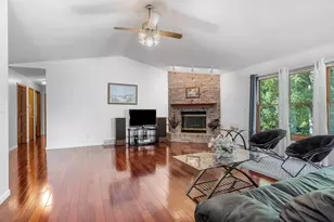 1115 Willowbrook Dr, Springfield, IL 62711 - Photo 5