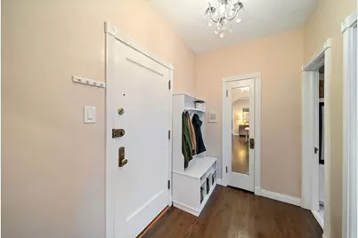738 Hinman Avenue #2E, Evanston, IL 60202 - Photo 3