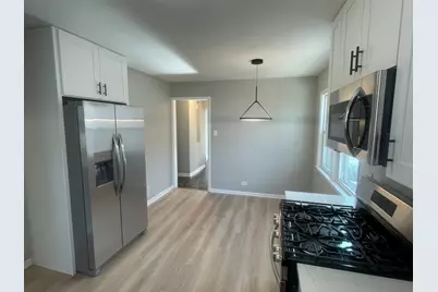 654 W 111th Street, Chicago, IL 60628 - Photo 9