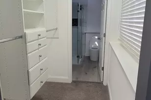 996 Hawthorne Dr, Crystal Lake, IL 60014 - Photo 7