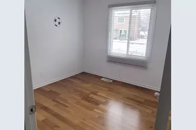 996 Hawthorne Drive, Crystal Lake, IL 60014 - Photo 11