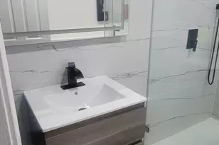 996 Hawthorne Dr, Crystal Lake, IL 60014 - Photo 9