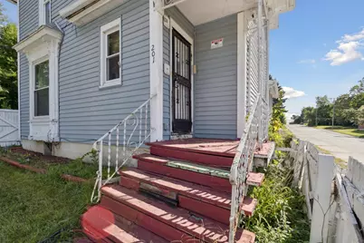 201 N Hinkley Avenue, Rockford, IL 61101 - Photo 5