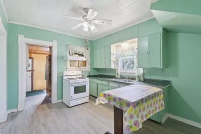 201 N Hinkley Avenue, Rockford, IL 61101 - Photo 15