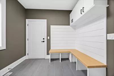 8743 Austin Avenue, Oak Lawn, IL 60453 - Photo 15