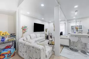 1908 S Sawyer Ave, Chicago, IL 60623 - Photo 7