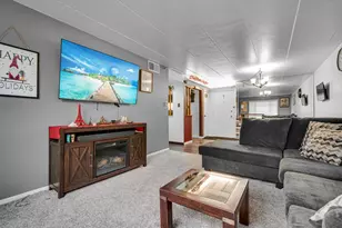 10210 Washington Ave, Oak Lawn, IL 60453 - Photo 5