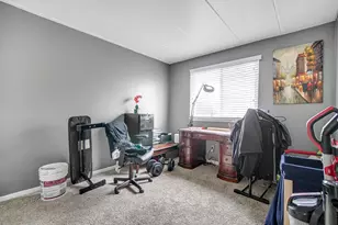 10210 Washington Ave, Oak Lawn, IL 60453 - Photo 15