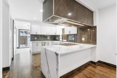 5526 S Albany Avenue, Chicago, IL 60629 - Photo 5