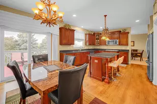 2405 River Hills Ln, Bolingbrook, IL 60490 - Photo 7