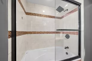 7820 Nagle Ave, Burbank, IL 60459 - Photo 9