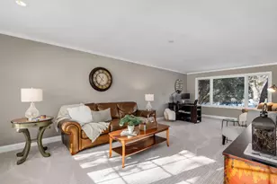 23W070 Mulberry Ln, Glen Ellyn, IL 60137 - Photo 3