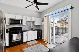 2662 Cesario Dr, Hampshire, IL 60140 - Photo 9