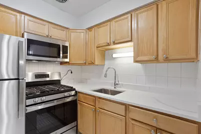 6758 N Sheridan Avenue #232, Chicago, IL 60626 - Photo 5