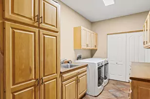 2808 Woodridge Rd, Champaign, IL 61822 - Photo 33