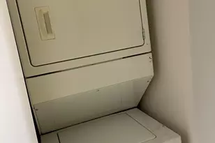 10461 S Corliss Ave, Chicago, IL 60628 - Photo 7