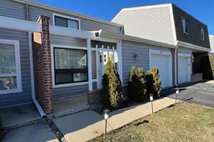 468 Harmony Dr, Wheeling, IL 60090 - Photo 3