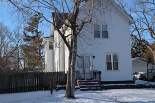 920 Augusta Ave, Elgin, IL 60120 - Photo 1