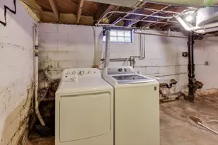 221 Heine Ave, Elgin, IL 60123 - Photo 29