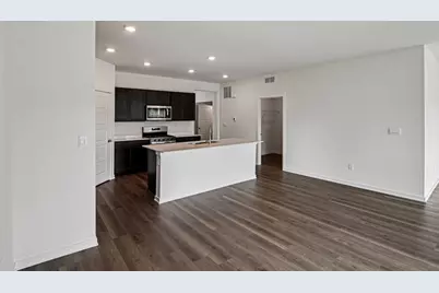 2522 Redwood Trail, Wonder Lake, IL 60097 - Photo 5