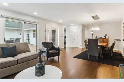 1 Harrogate On Oxford Road, Rolling Meadows, IL 60008 - Photo 3