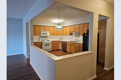 405 W Front Street #3-207, Wheaton, IL 60187 - Photo 5