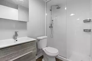 5718 N Winthrop Ave, Chicago, IL 60660 - Photo 9