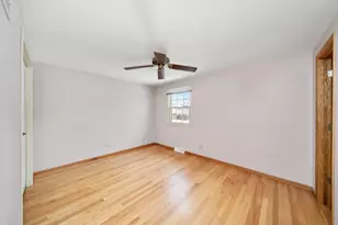 540 N Beck Rd, Lindenhurst, IL 60046 - Photo 19