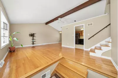 540 N Beck Road, Lindenhurst, IL 60046 - Photo 5