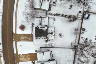 540 N Beck Rd, Lindenhurst, IL 60046 - Photo 47