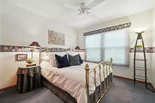 901 Heathrow Ln, Naperville, IL 60540 - Photo 21