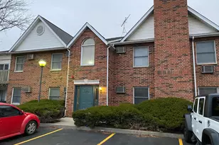 1372 Cunat Ct, Lake in the Hills, IL 60156 - Photo 1