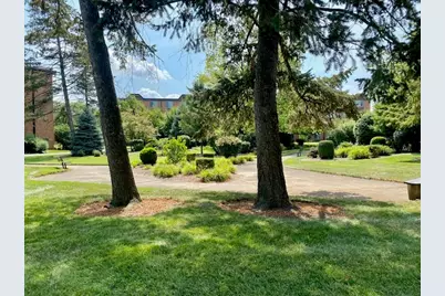 1217 S Old Wilke Road #11-406, Arlington Heights, IL 60005 - Photo 17