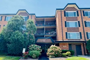 1217 S Old Wilke Rd, Arlington Heights, IL 60005 - Photo 1