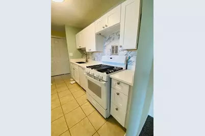 1217 S Old Wilke Road #11-406, Arlington Heights, IL 60005 - Photo 9